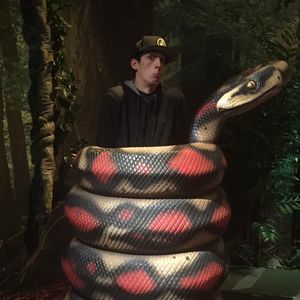 Meet your Posher, Curtis